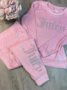 NWT Juicy Couture Girls Pink Rhinestone Logo Pajama Set - Leopard Print